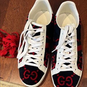 Gucci Black and Red logo Patterned Sneakers, 38